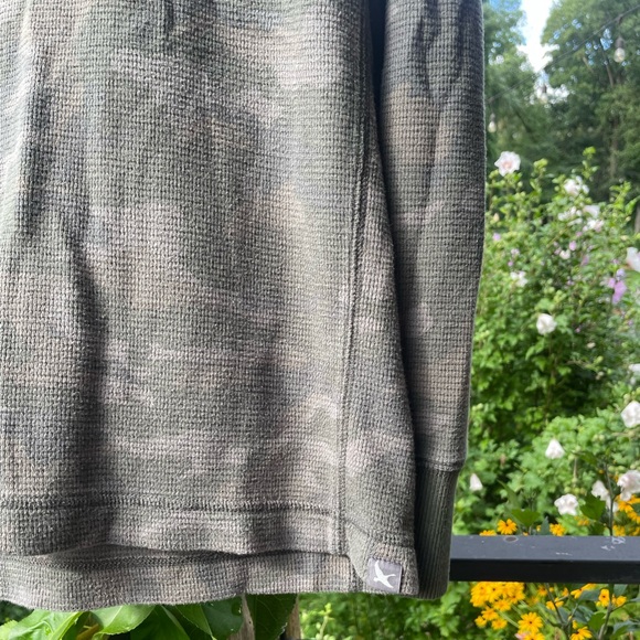 Eddie Bauer Camouflage Long Sleeve Shirt - Picture 4 of 5